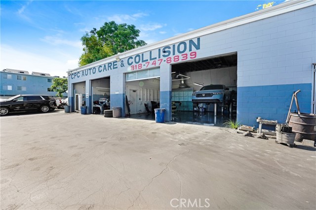 7039 Topanga Canyon Boulevard, Canoga Park CA: https://media.crmls.org/medias/700b12c6-b353-410c-9356-a370611b8af5.jpg