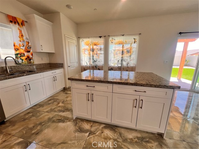 13876 Vantage Street, Moreno Valley CA: https://media.crmls.org/medias/700c0091-0f09-4692-a900-e9a6ec0cc621.jpg