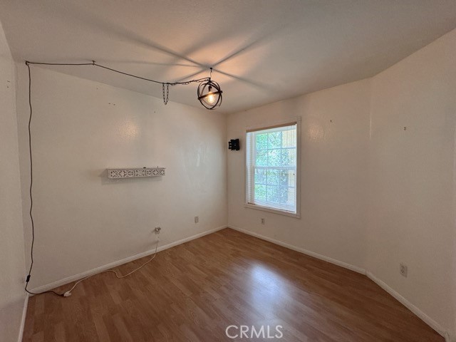 https://media.crmls.org/medias/700c13ee-8c8d-4d41-94f2-2c0df2d87c4d.jpg?preset=X-Large