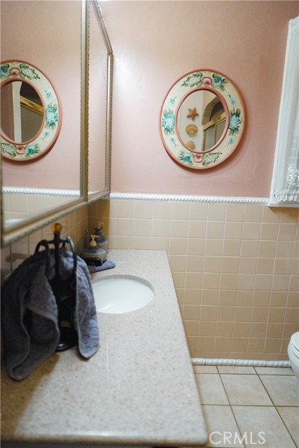 424 W 11th Street, Azusa CA: https://media.crmls.org/medias/700c6868-4664-4f01-baf0-4a967fc40549.jpg