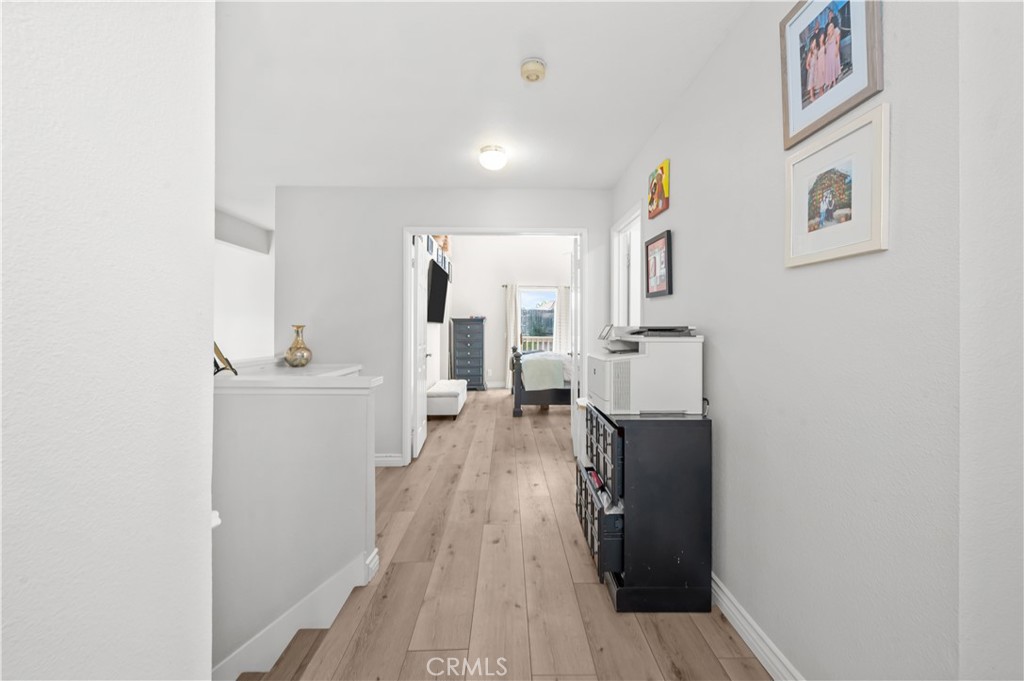https://media.crmls.org/medias/700e7197-8f41-42e0-9919-76a43293c648.jpg?preset=X-Large