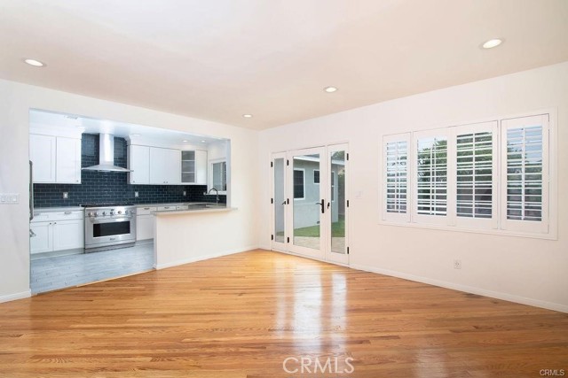 Image 7 of 31 For 3628 Lomina Avenue