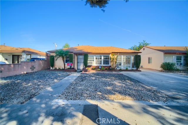 13812 Premiere Avenue, Bellflower, California 90706, 3 Bedrooms Bedrooms, ,1 BathroomBathrooms,Single Family Residence,For Sale,Premiere,DW24215349