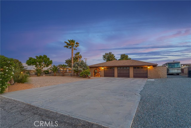 Detail Gallery Image 10 of 63 For 19859 Haida Rd, Apple Valley,  CA 92307 - 4 Beds | 2 Baths