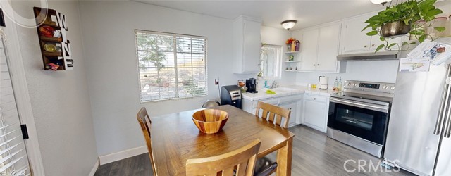 23201 Sprungle Circle, Menifee CA: https://media.crmls.org/medias/70110b1a-a671-438e-bd81-fa7a35dc7c21.jpg