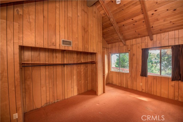 24 Fredalba, Running Springs, CA 92382