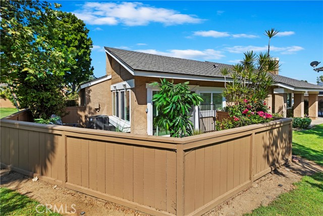 Detail Gallery Image 2 of 49 For 207 Allegheny Cir, Placentia,  CA 92870 - 3 Beds | 2 Baths