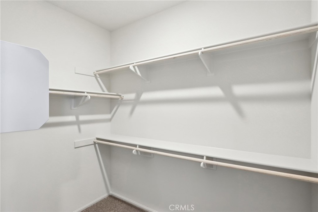 https://media.crmls.org/medias/70132ff0-5e14-44a1-9246-6717b1917c95.jpg?preset=X-Large