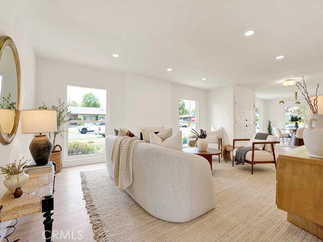 3212 Sunnywood Drive, Fullerton CA: https://media.crmls.org/medias/70134a5e-a297-4712-a1f1-165341421cf9.jpg
