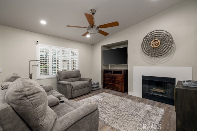Detail Gallery Image 8 of 34 For 246 Berisso Ct, San Jacinto,  CA 92582 - 3 Beds | 2 Baths
