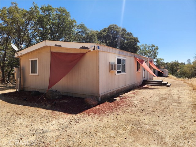 44677 Road 415, Coarsegold CA: https://media.crmls.org/medias/7013fd3c-df2e-40d1-ada9-f5471be7d42a.jpg