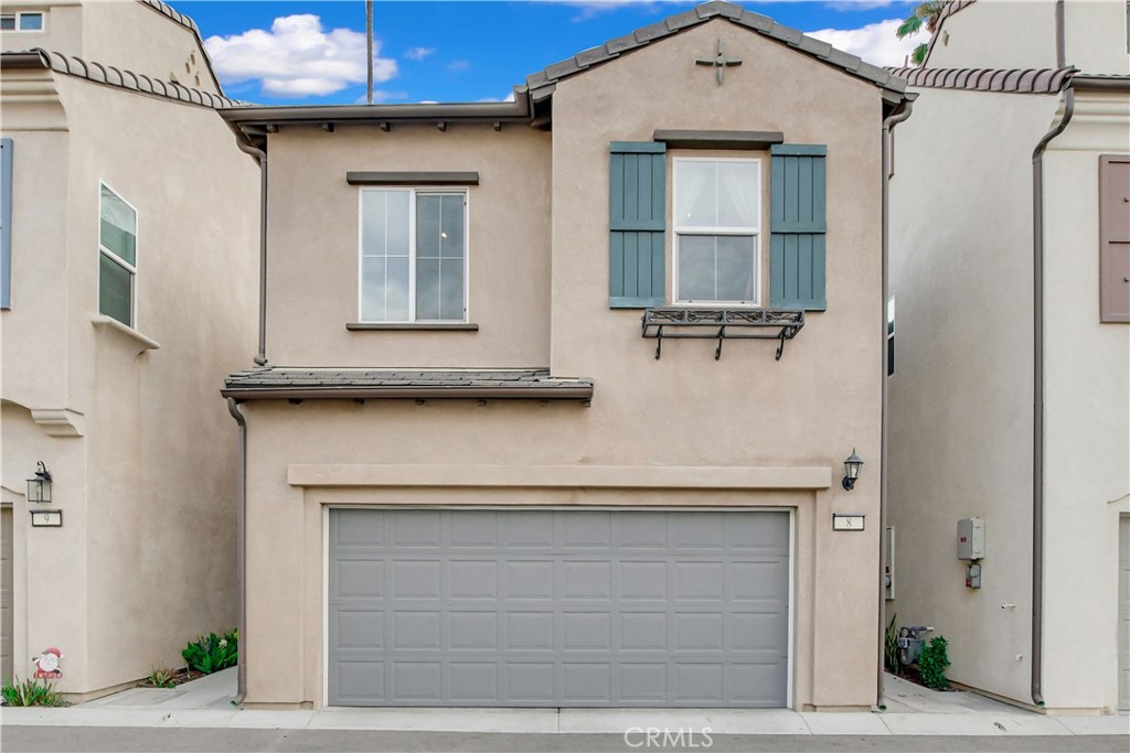 3827 Grant Street #8