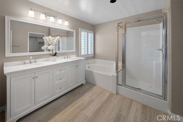 20104 Gina Court, Saugus CA: https://media.crmls.org/medias/70148bd6-2321-4822-9637-b0685e98f06d.jpg
