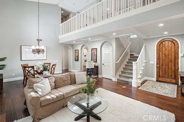 Detail Gallery Image 8 of 47 For 24909 Ironwood Dr, Valencia,  CA 91355 - 4 Beds | 4 Baths