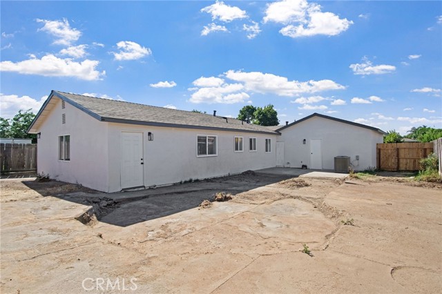 1757 Hickory Avenue, Livingston CA: https://media.crmls.org/medias/7014e26d-141e-41b2-bd52-0dbdfa7982e7.jpg