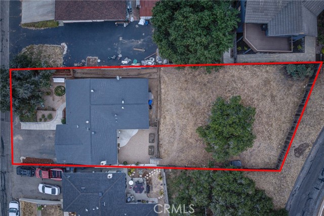 lot extends all the way to Sierra and has the potential to be split