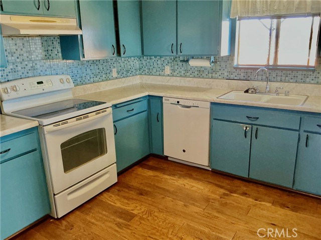 Detail Gallery Image 8 of 39 For 73842 White Sands, Twentynine Palms,  CA 92277 - 4 Beds | 2 Baths