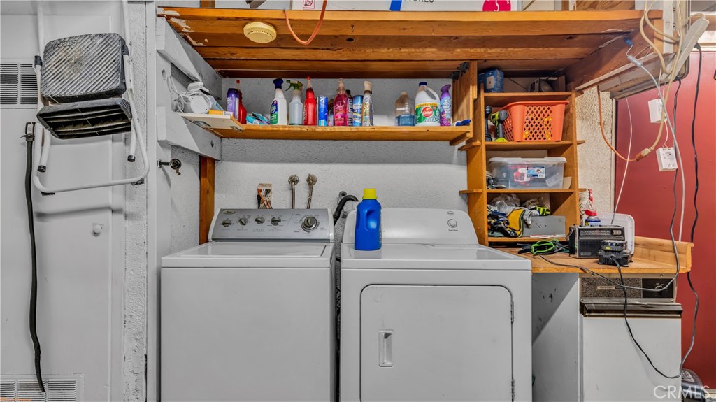 https://media.crmls.org/medias/7015a2eb-72dc-4cfa-9450-21b10c58a468.jpg?preset=X-Large