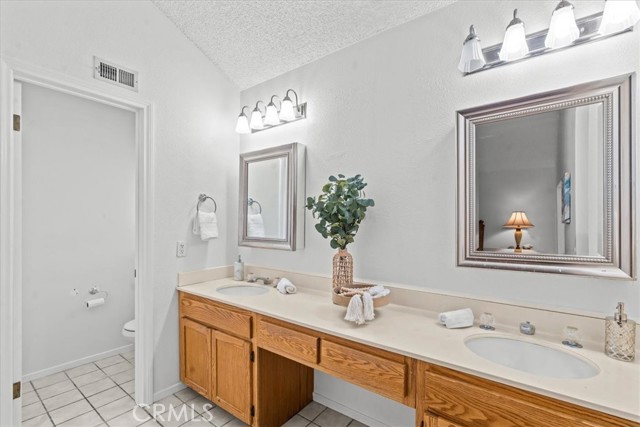 Detail Gallery Image 26 of 44 For 25252 Calero Avenue, Laguna Hills,  CA 92653 - 4 Beds | 3 Baths