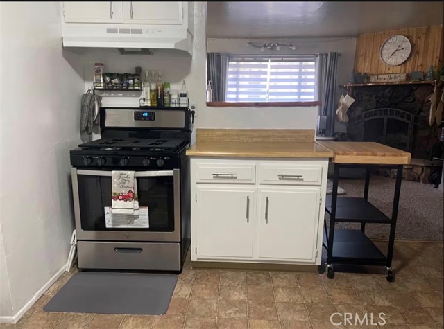 Detail Gallery Image 6 of 12 For 920 E Barker Bld, Big Bear City,  CA 92314 - 2 Beds | 1 Baths