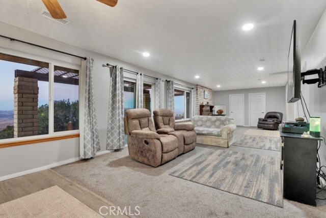 Detail Gallery Image 12 of 53 For 25624 Castlerock Rd, Apple Valley,  CA 92308 - 3 Beds | 2 Baths