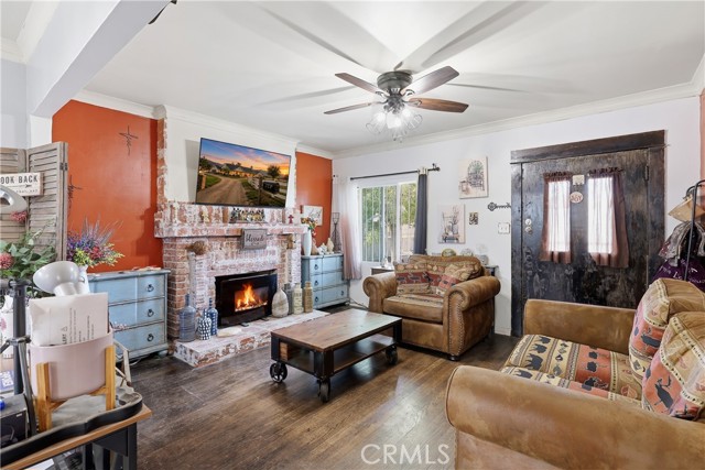 4518 South Van Ness photo 6