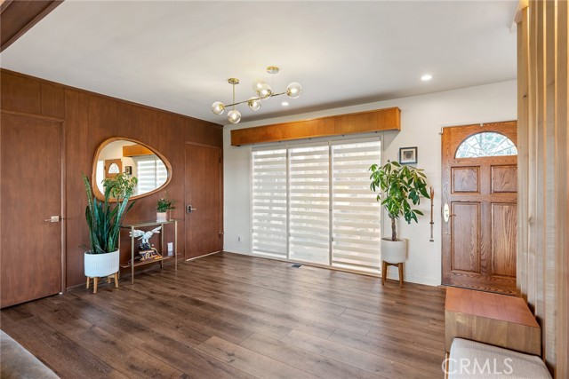 Detail Gallery Image 7 of 62 For 10705 Cranks Rd, Culver City,  CA 90230 - 3 Beds | 2 Baths