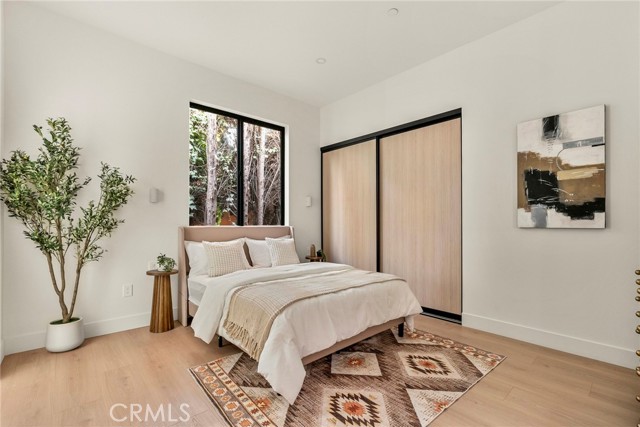17827 Miranda Street, Encino CA: https://media.crmls.org/medias/7018e9ed-f8be-4a7b-a344-4fb93104a3b5.jpg
