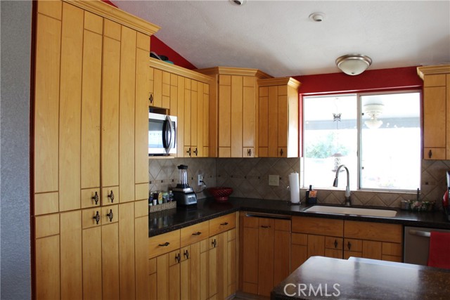 Detail Gallery Image 4 of 33 For 150061 Seminole Trl, Big River,  CA 92242 - 2 Beds | 2 Baths