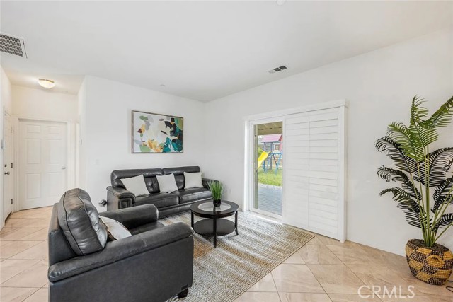 Detail Gallery Image 12 of 24 For 10995 Coalinga Ave, Montclair,  CA 91763 - 4 Beds | 3 Baths