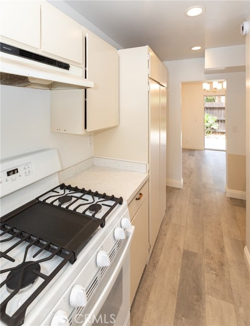 611 Lighthouse Way, Port Hueneme CA: https://media.crmls.org/medias/701ae69f-4fa9-4222-a9b5-75301b598f8d.jpg