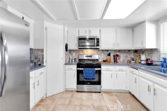 Detail Gallery Image 11 of 40 For 13493 Mesquite Rd, Apple Valley,  CA 92308 - 3 Beds | 2 Baths