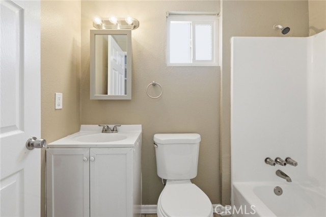 Detail Gallery Image 24 of 31 For 2010 N Corlett, Los Angeles,  CA 90059 - 3 Beds | 2 Baths