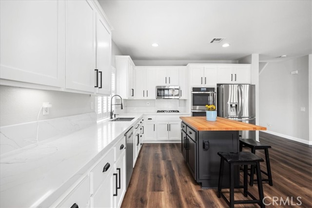 29185 Wrangler Drive, Murrieta CA: https://media.crmls.org/medias/701c38c0-0fdf-4574-9e80-0f86f2a64520.jpg