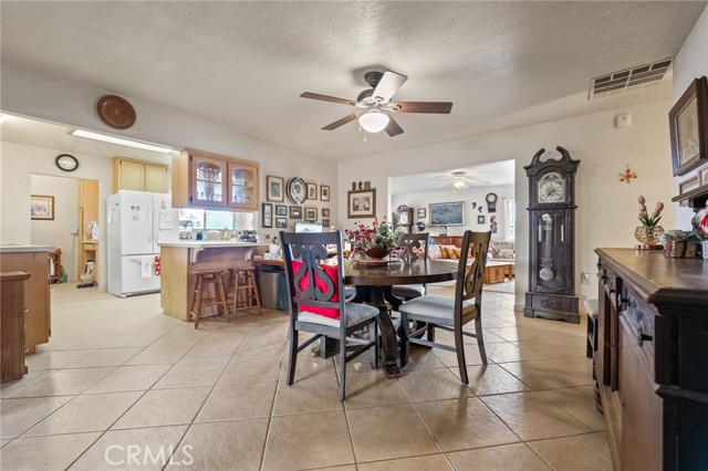 Detail Gallery Image 10 of 55 For 59663 Sunway Dr, Yucca Valley,  CA 92284 - 3 Beds | 2 Baths