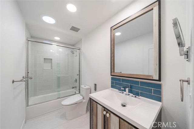 6726 Kings Harbor Drive, Rancho Palos Verdes, California 90275, 4 Bedrooms Bedrooms, ,2 BathroomsBathrooms,Residential,Sold,Kings Harbor,SB21159281
