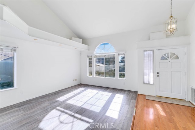 Detail Gallery Image 3 of 33 For 39625 Ranchwood Dr, Murrieta,  CA 92563 - 5 Beds | 3 Baths