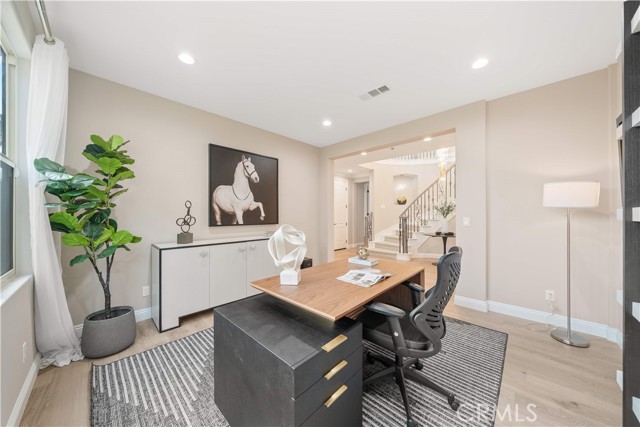 Detail Gallery Image 6 of 75 For 27 Gillman St, Irvine,  CA 92612 - 6 Beds | 6/1 Baths