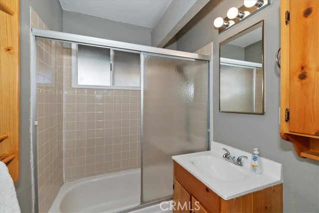 Detail Gallery Image 14 of 21 For 1000 Jasper, Big Bear Lake,  CA 92315 - 2 Beds | 1 Baths