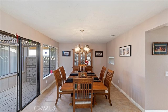 Detail Gallery Image 19 of 50 For 2691 Laramie Rd, Riverside,  CA 92506 - 2 Beds | 2/1 Baths