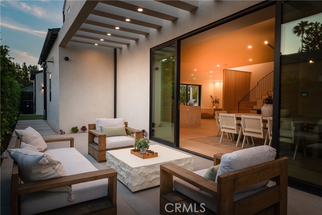 12335 Otsego Street, Valley Village CA: https://media.crmls.org/medias/701fd453-c7a5-45d9-97af-65721bed44c4.jpg