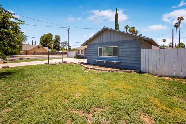 Detail Gallery Image 4 of 36 For 27008 Cornell St, Hemet,  CA 92544 - 3 Beds | 2 Baths