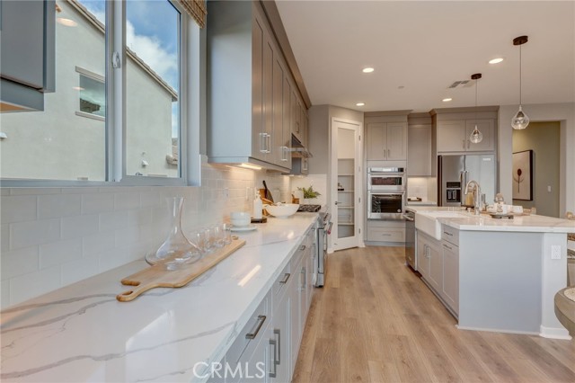 30973 Avenida Ramblas, Highland CA: https://media.crmls.org/medias/70204ed8-8d6d-4f84-b176-c26fa47faa1b.jpg