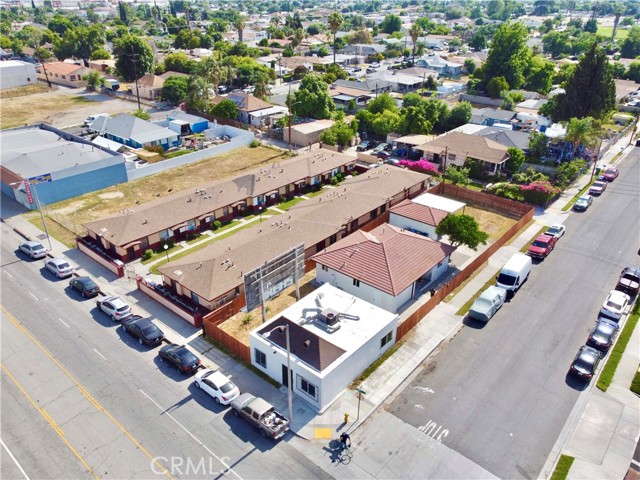 796 N Mount Vernon Avenue, San Bernardino CA: https://media.crmls.org/medias/702104f1-2b0f-4284-a779-f2eed30a6844.jpg