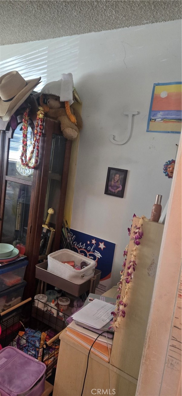 4527 Kickapoo Court, San Diego CA: https://media.crmls.org/medias/70216a11-aaf0-40ba-8115-5aa0b5ad8d38.jpg