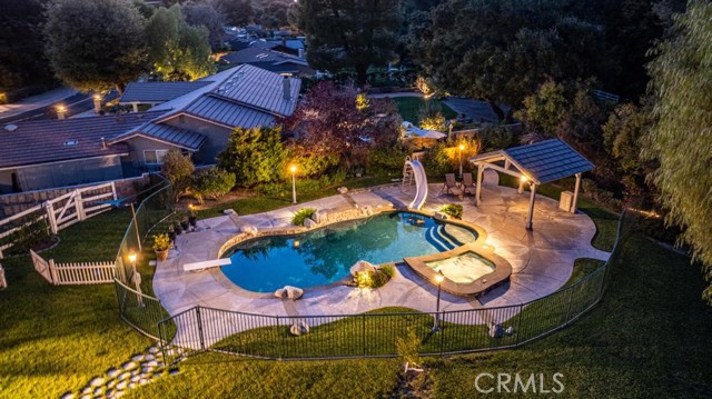Detail Gallery Image 5 of 74 For 15725 Bronco Dr, Canyon Country,  CA 91387 - 5 Beds | 4/1 Baths