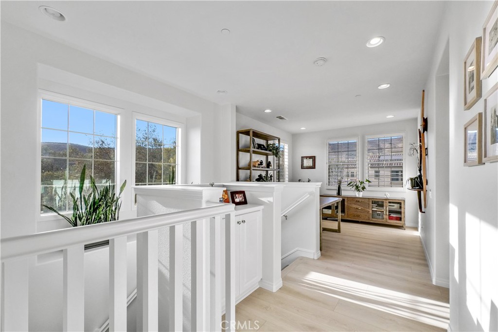 70229f21 4207 41cb 9aa0 D0a3670ab120