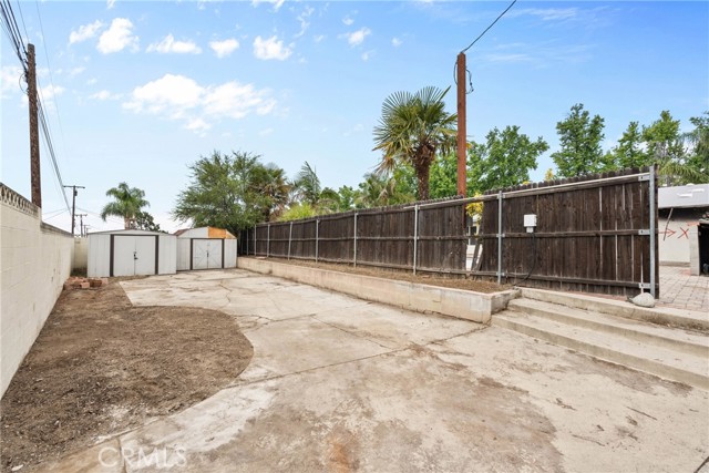1754 N 1st Avenue, Upland CA: https://media.crmls.org/medias/7022afd1-7beb-4ed7-8eaa-2d7846025f95.jpg