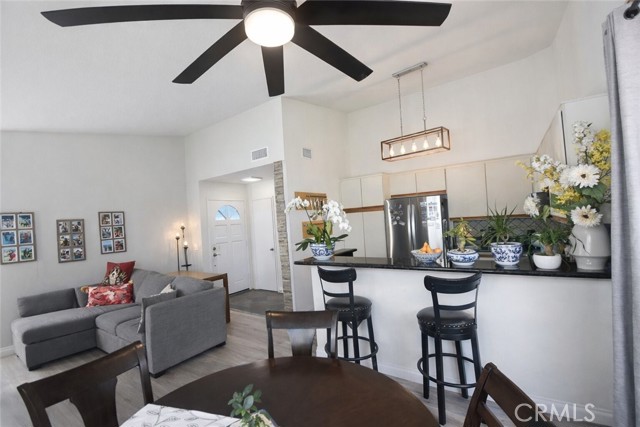 Detail Gallery Image 14 of 23 For 12061 Brighton Riv, Unit 47, Fountain Valley,  CA 92708 - 2 Beds | 1 Baths