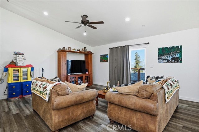 Detail Gallery Image 8 of 39 For 9786 Pinon Way, Kelseyville,  CA 95451 - 2 Beds | 2 Baths